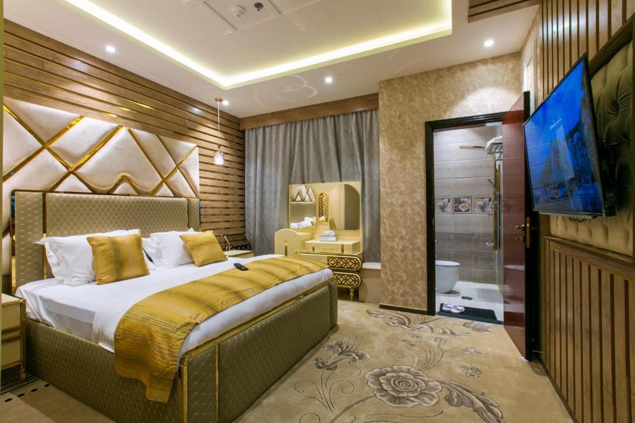 Lambert Hotel 4*